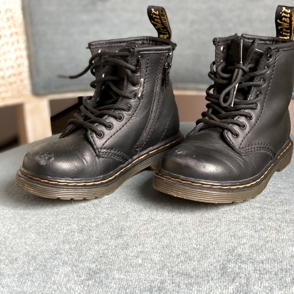 Dr. Marten’s Junior Leather 1460 Black Boots Size 9 Junior